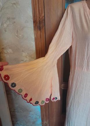 Довга персикова сукня з вишивкою бохо4 фото