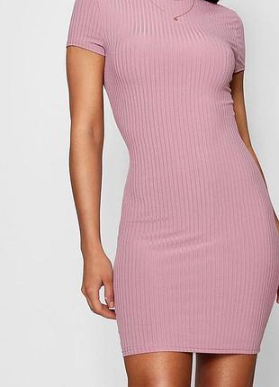 Розовое платье м 38 размер h&m короткое платье в рубчик