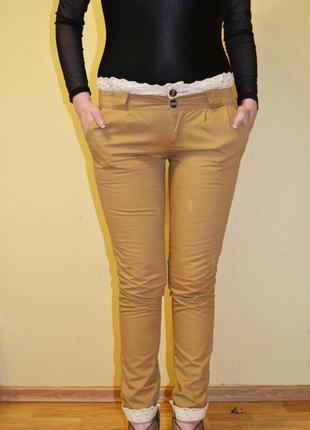 Бежевые брюки классические штаны с гипюром размер xs - s