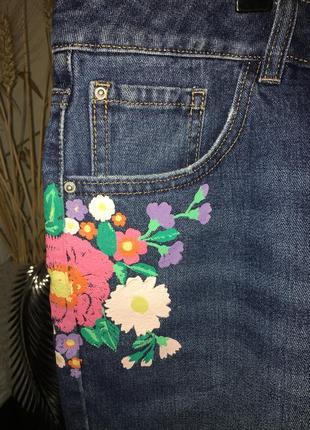 Сині джинсові шорти з квітами2 фото