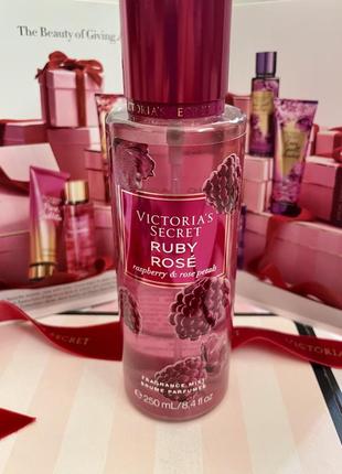 Victoria's secret ruby rose fragrance mist5 фото