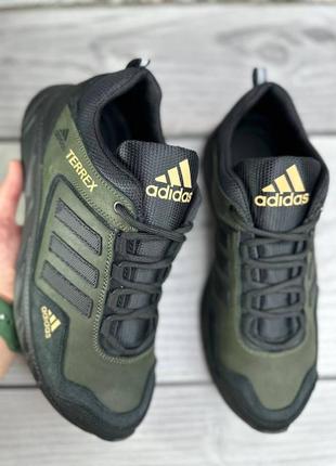 Мужские кроссовки adidas terrex цвета хаки