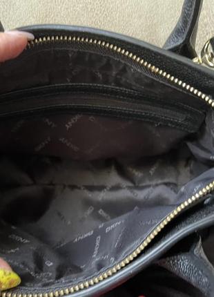 Оригинал.фирменная,кожаная,стильная сумочка dkny