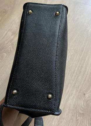 Оригинал.фирменная,кожаная,стильная сумочка dkny