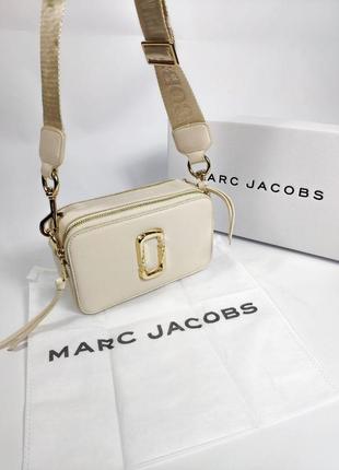 Сумка marc jacobs the snapshot&nbsp; beige gold