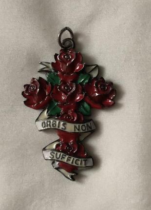 Подвеска крест из роз  в стиле d&g. метал, эмаль.