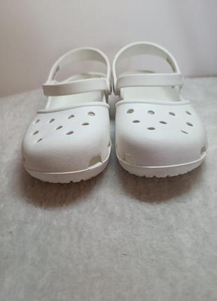 Аквашузы балетки сандалии crocs karin w6
