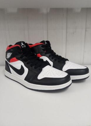 Кроссовки мужские демисезонные, кожаные. с-4529. цена 1970 грн. размеры:
41,
42,
43,
44, 
45,
46.