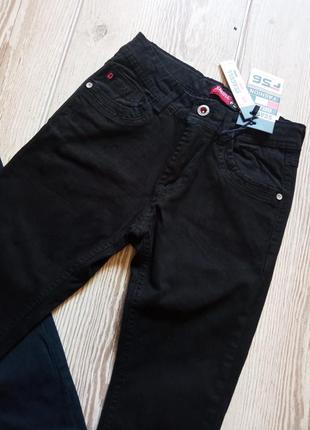 Джинсовые брюки школьные черные синие для мальчика 1527 фото
