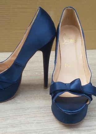 Туфлі chrisan louboutin
