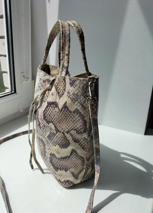 Кожаная фирменная итальянская сумочка мини шоппер borse in pelle!2 фото