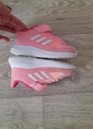 Кроссовки adidas