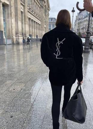 Бархатное пальто yves saint laurent3 фото