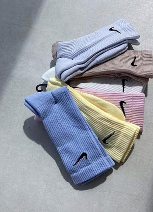 Оригинальн! новые! упаковка цветных базовых носков nike со сушем