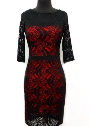 Женское гипюровое красное платье с черным гипюром