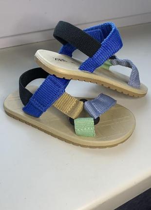 Босоніжки, сандалі від zara💙