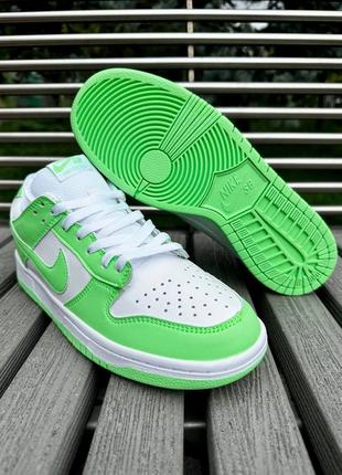 Nike sb dunk кроссовки женские салатовые3 фото