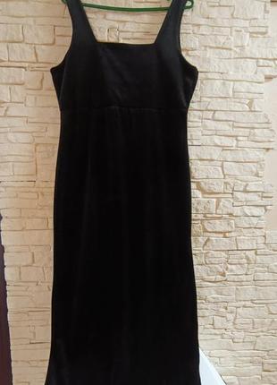 Женское длинное велюровое платье футляр,на брителях2 фото