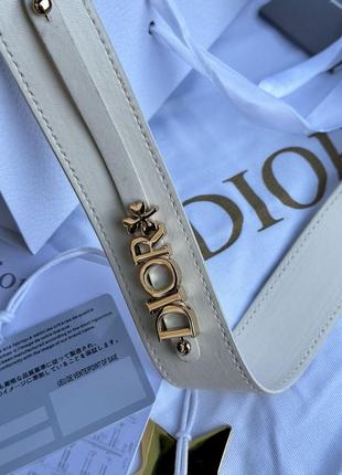 Женская кожаная сумочка в стиле dior5 фото