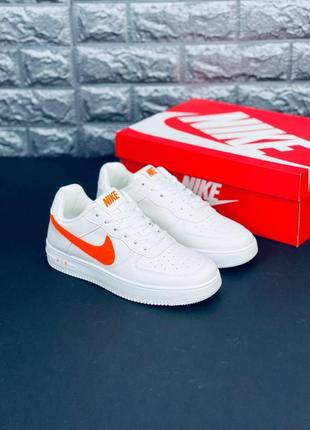 Nike air force low подростковые кроссовки белые с яркими эмблемами 36-403 фото