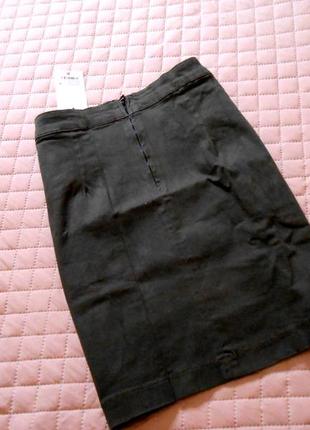 Zolla юбка женская цвет хаки короткая с двумя карманами6 фото