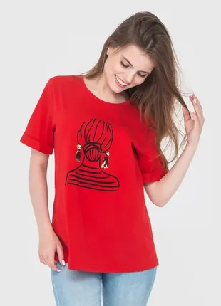 Футболка женская красная с рисунком