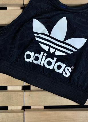 Супер крутой женский топ adidas размер м3 фото