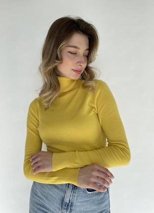 Жіноча водолазка  гольфік жовтий гладкий2 фото