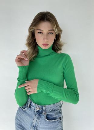 Женская водолазка гольфик зелёный гладкий2 фото