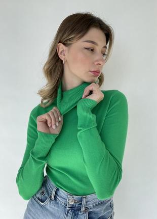 Жіноча водолазка гольфік зелений гладкий3 фото