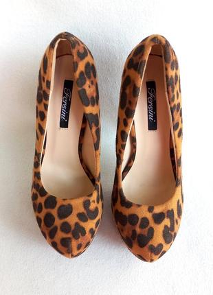 Туфлі стріпи леопард під замшу, устілка 23 см.4 фото
