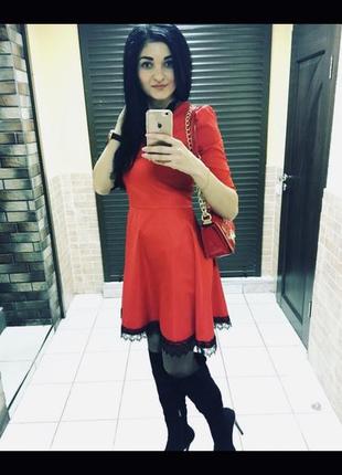 Червоне плаття 42-44