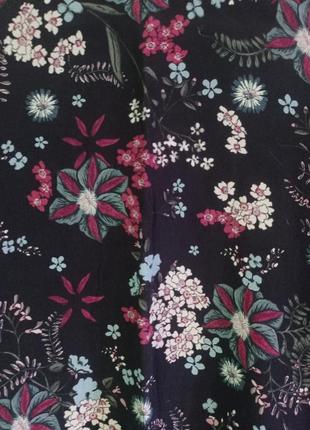 Блуза в квітковий принт р. s2 фото