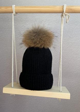 Детская зимняя шапка с натуральным помпоном3 фото