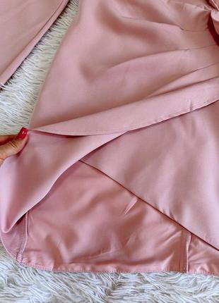Нежное розовое платье in the style с шлейфом9 фото
