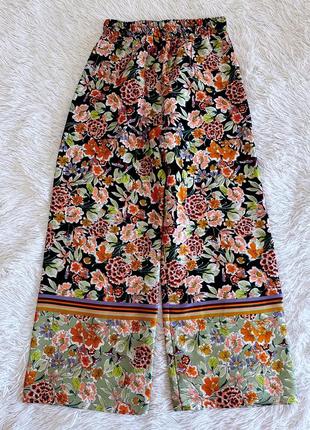 Атласные брюки zara цветочный принт6 фото