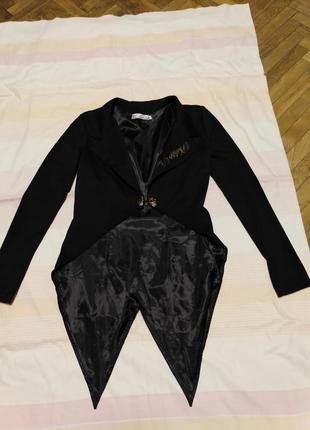 Оригінальний піджак-фрак.для шанувальників fhilipp plein