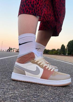 Кроссовки nike air jordan 1 retro high grey brown2 фото