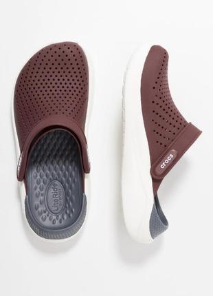 Крокс crocs literide™ clog коричневые burgundy / white2 фото