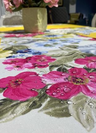 Скатерть с  цветами с водоотталкивающей ткани 110*160 см3 фото