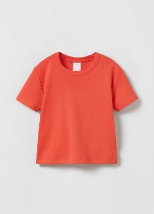 Однотонна футболка zara