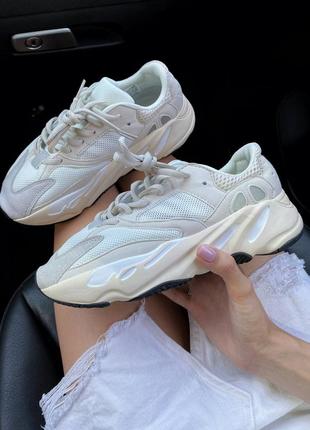 Кроссовки adidas yeezy 700analog. рефлектив.5 фото