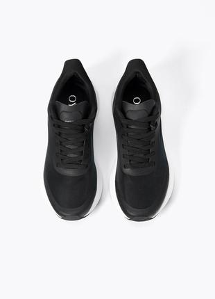 Легкие черные беговые кроссовки oysho u-run n active спортивные женские кроссовки6 фото