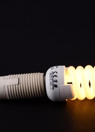 Комплект из двух энергосберегающих ламп pl-sp 12w/827 e14 lux