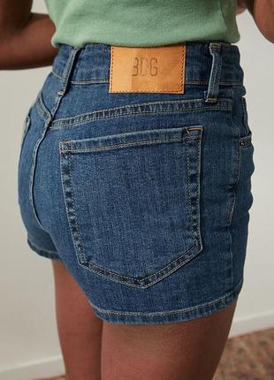 Жіночі джинсові міні-шорти bgd (urban outfitters)