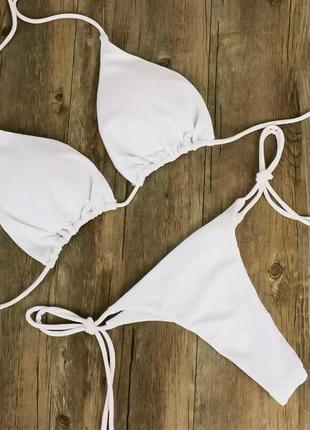 Белый белоснежный сексуальный купальник на завязках шторки треугольник с чашками2 фото