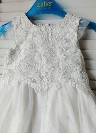 Нарядное белое кружевное фатиновое белое платье на девочку 6-9мес5 фото