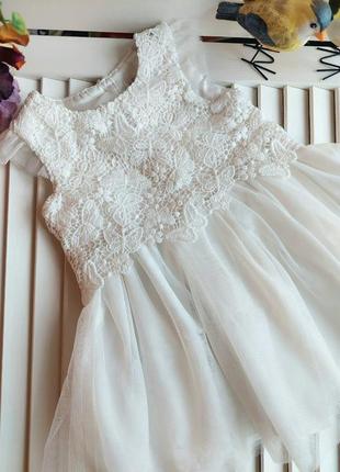 Нарядное белое кружевное фатиновое белое платье на девочку 6-9мес8 фото