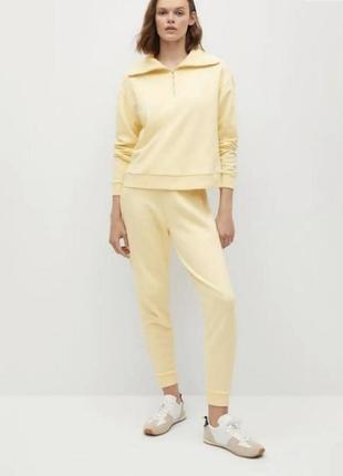 Спортивный прогулочный  котоновый костюм mango