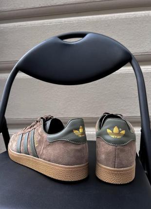 Кросівки adidas gazelle brown green9 фото